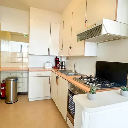 Zonnig & Gezellig Appartement Wapenplein Oostende Centrum * Остенде